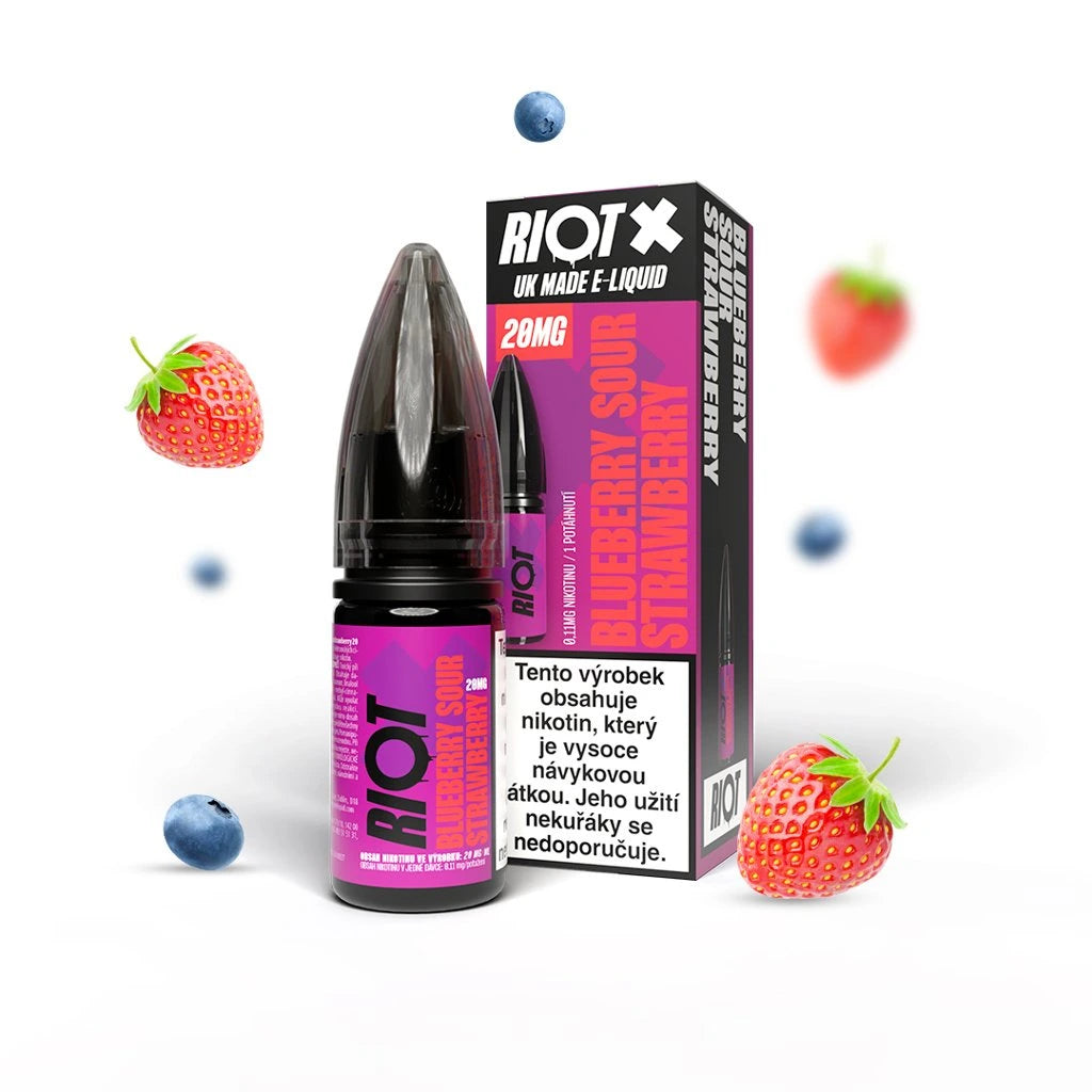 E-liquid RIOT X Salt Blueberry Sour Strawberry s 20 mg nikotinu na ml, kombinace sladkých borůvek a lehce kyselé jahody, sladko-kyselý ovocný mix, šťavnatá a lehce řízná chuť