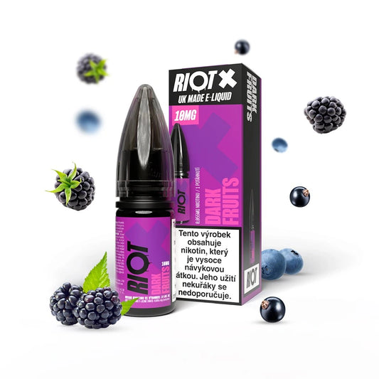 E-liquid RIOT X Salt Dark Fruits s 20 mg nikotinu na ml, kombinace borůvek, acai a černého rybízu, sladko-kyselý hlubší ovocný mix, plná a intenzivní chuť